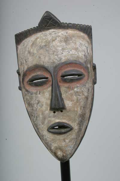 Mahongwe (masquze), d`afrique : Gabon, statuette Mahongwe (masquze), masque ancien africain Mahongwe (masquze), art du Gabon - Art Africain, collection privées Belgique. Statue africaine de la tribu des Mahongwe (masquze), provenant du Gabon, 439/257.Masque Mahogwe,région de l