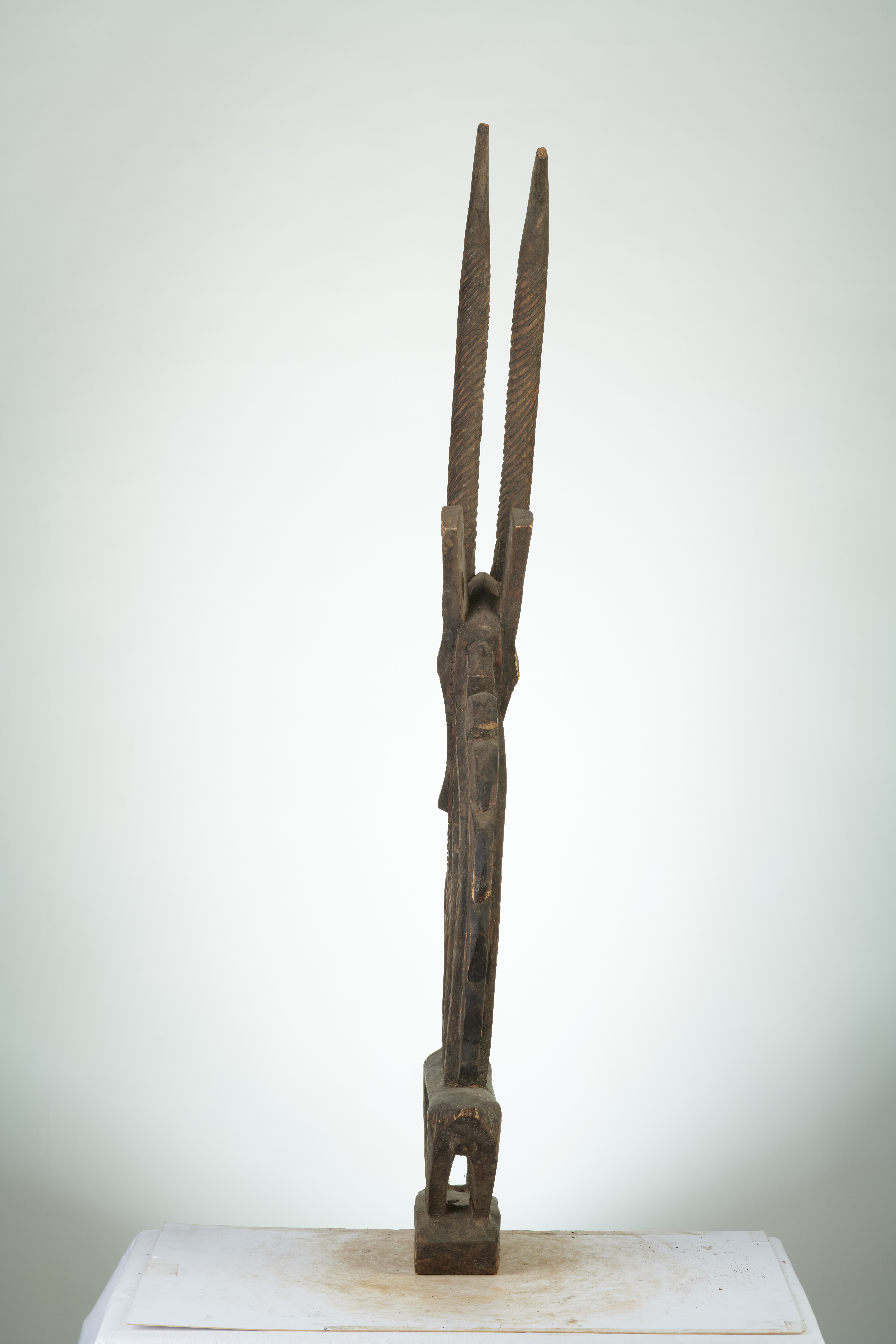 Bambara (tchiawara), d`afrique : Mali, statuette Bambara (tchiawara), masque ancien africain Bambara (tchiawara), art du Mali - Art Africain, collection privées Belgique. Statue africaine de la tribu des Bambara (tchiawara), provenant du Mali, 1664:Cimier tji-wara portés lors des cérémonies agricolesIls sont portés dans les champs au moment des semailles,dans l