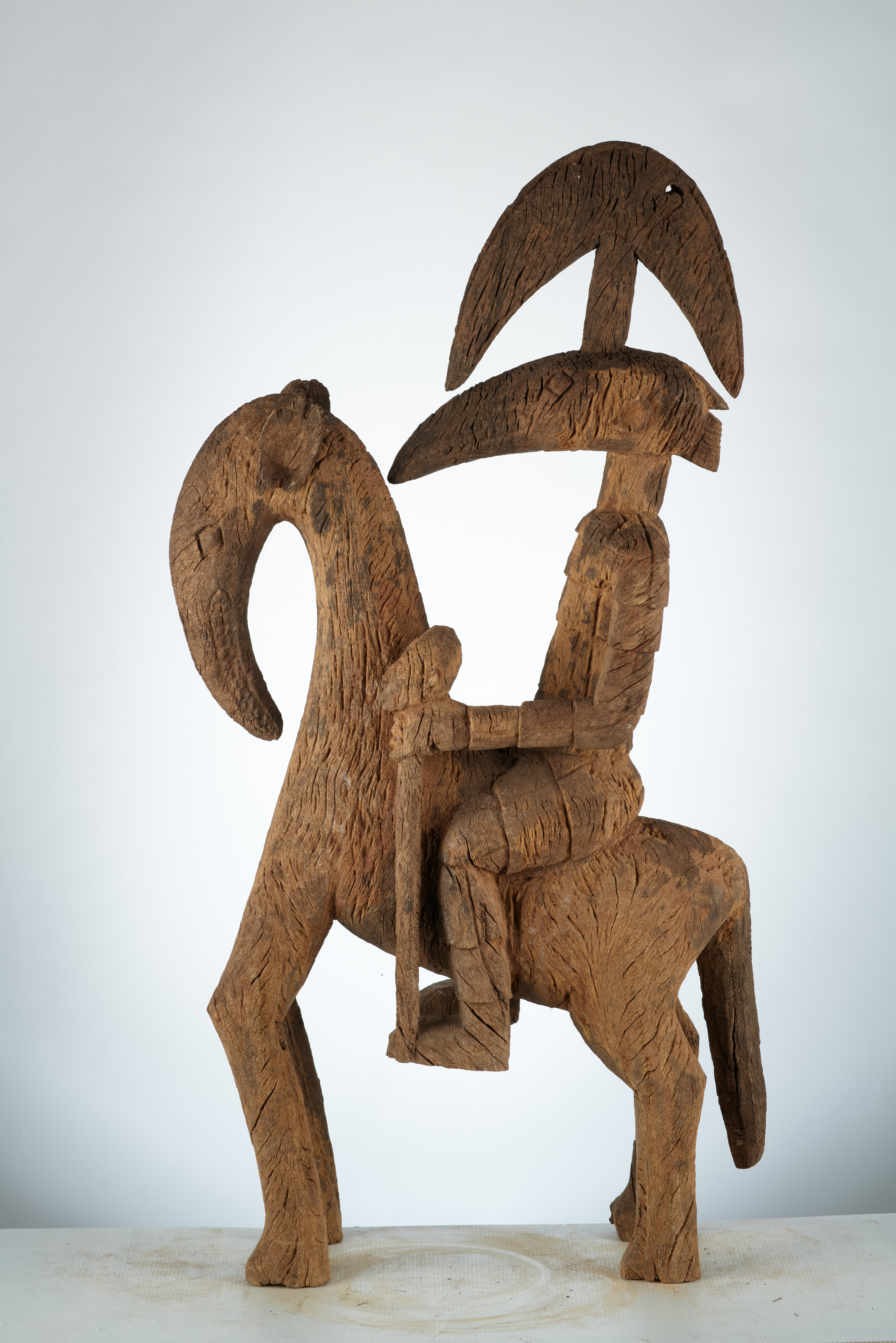 KORO (cavalier ), d`afrique : Nigéria, statuette KORO (cavalier ), masque ancien africain KORO (cavalier ), art du Nigéria - Art Africain, collection privées Belgique. Statue africaine de la tribu des KORO (cavalier ), provenant du Nigéria, 1908:Statue équestre Koro.Guerrier à cheval avec une coiffe en demi lune,le visage allongé en pointe.Il tient dans sa main gauche un bâton avec une tête (col.Simon du chastel de la Howarderie). art,culture,masque,statue,statuette,pot,ivoire,exposition,expo,masque original,masques,statues,statuettes,pots,expositions,expo,masques originaux,collectionneur d`art,art africain,culture africaine,masque africain,statue africaine,statuette africaine,pot africain,ivoire africain,exposition africain,expo africain,masque origina africainl,masques africains,statues africaines,statuettes africaines,pots africains,expositions africaines,expo africaines,masques originaux  africains,collectionneur d`art africain