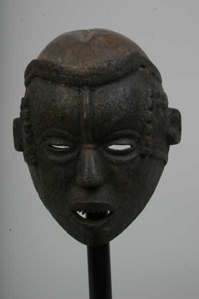 Idoma (masque), d`afrique : , statuette Idoma (masque), masque ancien africain Idoma (masque), art du  - Art Africain, collection privées Belgique. Statue africaine de la tribu des Idoma (masque), provenant du , 724/413.Masque Idoma appelé OKUA.Ils sont portés durantles funérailles de personnages importants et présentnt des chéloides caractéristiques,une coiffure lisse et une
bouche ouverte h.29cm.1ère moitié du 20eme sc.Vieille Patine (Sibiry). art,culture,masque,statue,statuette,pot,ivoire,exposition,expo,masque original,masques,statues,statuettes,pots,expositions,expo,masques originaux,collectionneur d`art,art africain,culture africaine,masque africain,statue africaine,statuette africaine,pot africain,ivoire africain,exposition africain,expo africain,masque origina africainl,masques africains,statues africaines,statuettes africaines,pots africains,expositions africaines,expo africaines,masques originaux  africains,collectionneur d`art africain