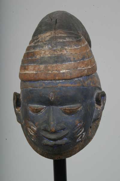 Yorouba  Gélédé, d`afrique : Nigéria, statuette Yorouba  Gélédé, masque ancien africain Yorouba  Gélédé, art du Nigéria - Art Africain, collection privées Belgique. Statue africaine de la tribu des Yorouba  Gélédé, provenant du Nigéria, 736/308 Masque Gélédé utilisés dans les royaumes Yorouba occidentaux.Il vient probablement de la région d