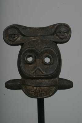 Ibibio- Eket, d`afrique : Nigéria, statuette Ibibio- Eket, masque ancien africain Ibibio- Eket, art du Nigéria - Art Africain, collection privées Belgique. Statue africaine de la tribu des Ibibio- Eket, provenant du Nigéria, 878.Masque ancien h.29cm.bois,croute de patine masque de la societé ekpo,introduite dans la région par les Ibibio,responsable du culte des ancêtres,garant du bien-être de la tribu.Dans la coiffure sont deux masques circulaires,senblable aux Eket,les yeux et le visage aussi est circulaire,la bouche est avec des enormes dents Le masque a été trouvé dans le village de Maappi au 
Nigéria.1ére moitié du 20eme sc. . art,culture,masque,statue,statuette,pot,ivoire,exposition,expo,masque original,masques,statues,statuettes,pots,expositions,expo,masques originaux,collectionneur d`art,art africain,culture africaine,masque africain,statue africaine,statuette africaine,pot africain,ivoire africain,exposition africain,expo africain,masque origina africainl,masques africains,statues africaines,statuettes africaines,pots africains,expositions africaines,expo africaines,masques originaux  africains,collectionneur d`art africain
